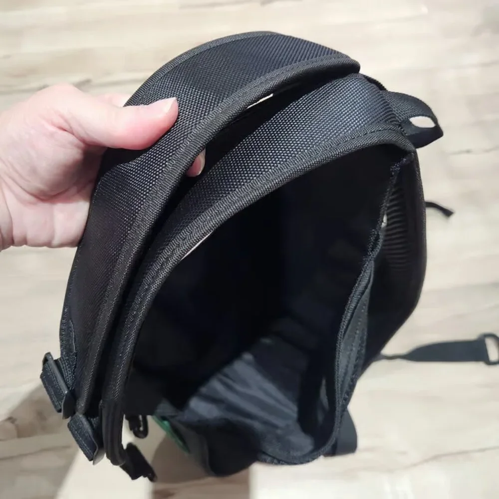 NEW Ruffit brand SMALL dog carrier. NEW